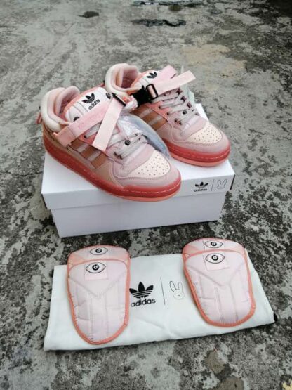 Forum Low Easter Egg De adidas x Bad Bunny