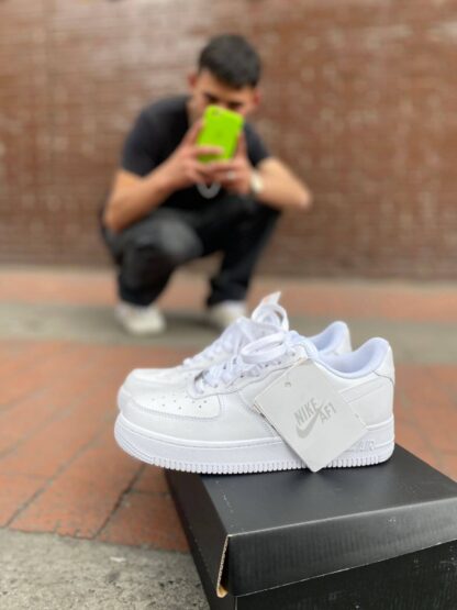 Nike Air Force 1 Low Triple White