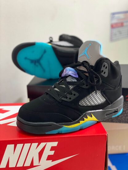 Las Air Jordan 5 Retro OG "Acua"