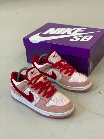 Nike Sb Dunk Strangelove