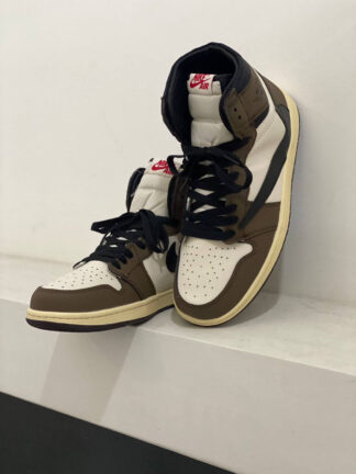 Air Jordan 1 Retro x Travis Scott
