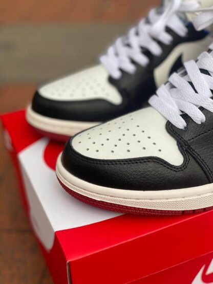 Air Jordan 1 Black Toe Unión LA