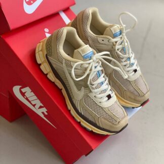 Nike Vomero 5 Oatmeal