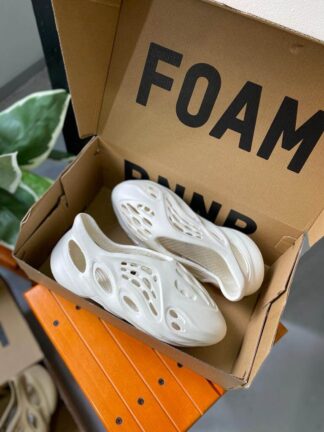 Adidas Yeezy Foam Runner Sans