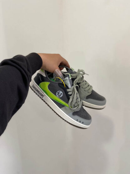 Air Jordan 1 Low travis scott Monster 43