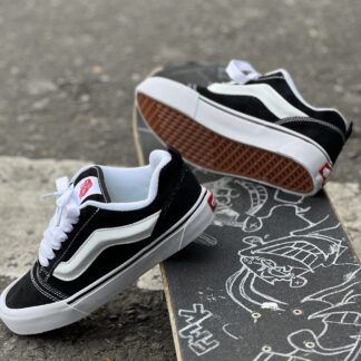 Vans Knu Skool