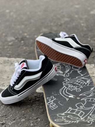 Vans Knu Skool
