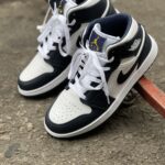 Air Jordan 1 Retro White Metalic Gold