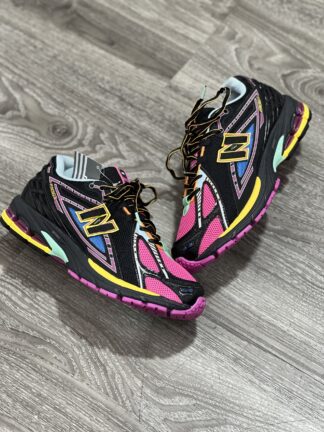 New Balance 1906 R Neon Nights