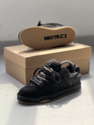 Globe Tilt Black Gum