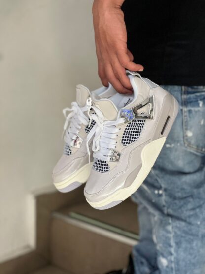 Air Jordan 4 Retro Frozen