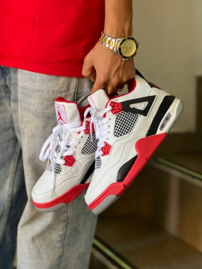 Air Jordan 4 Retro Fire Red - Image 4