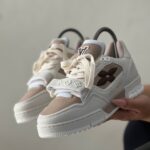 Louis Vuitton Trainer Monogram Flower Beage