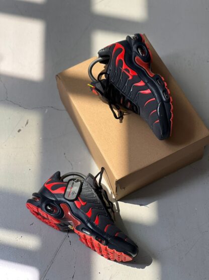 Nike AirMax Tn Plus Gray Lava - Image 2