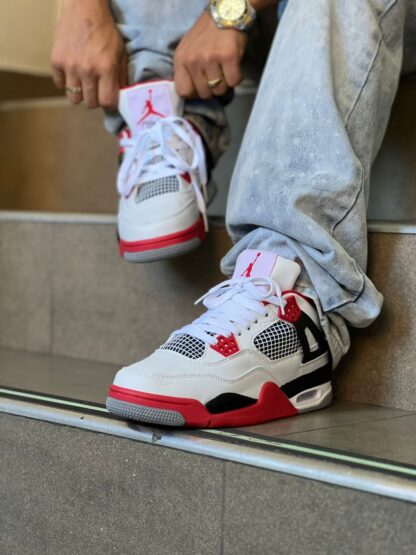 Air Jordan 4 Retro Fire Red - Image 3