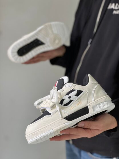 Louis Vuitton Trainer Monogram Flower Black - Image 3