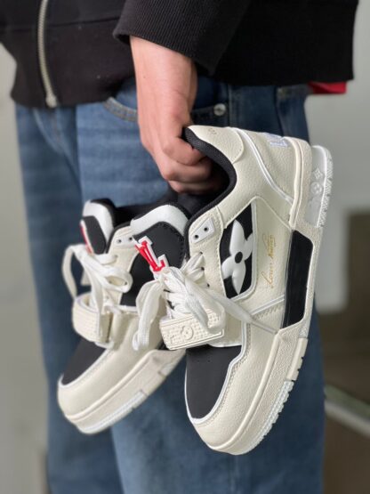 Louis Vuitton Trainer Monogram Flower Black - Image 4