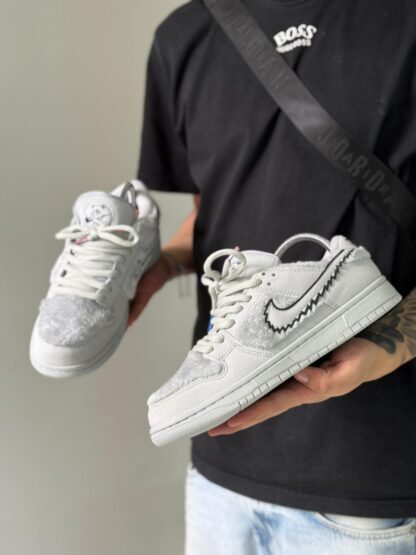 Grateful Dead x Nike Sb Dunk Gray Bear - Image 3