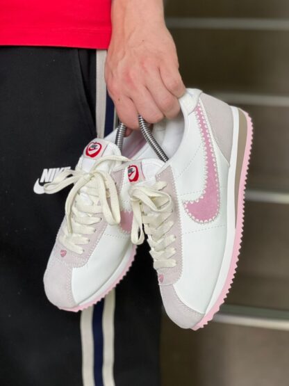 Nike Cortez San Valentín - Image 4