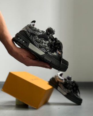 Louis Vuitton Pedrería Negra 1.1