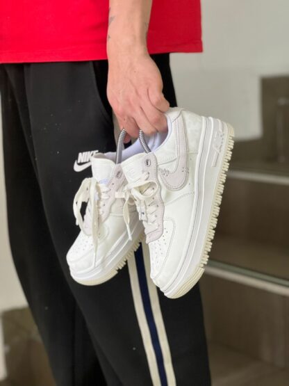 Air Force 1 Deluxe - Image 3