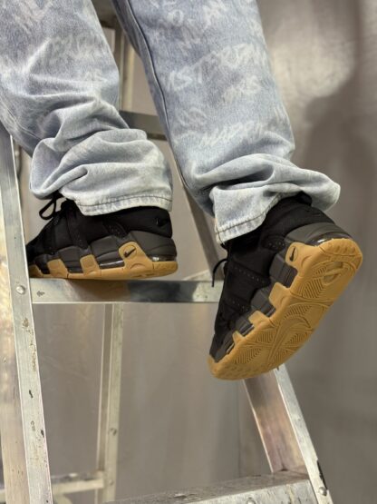 Air More Up Tempo Low Black Gum - Image 5