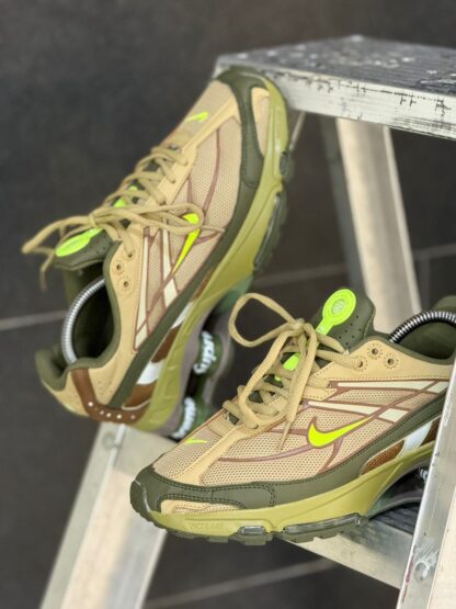 Shox Ride 2 SP de Nike x Supreme Cave Stone - Image 2
