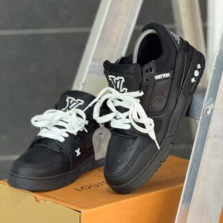 Louis Vuitton Trainer Triple Black