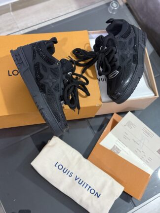 Louis Vuitton Pedrería Negra 1.1